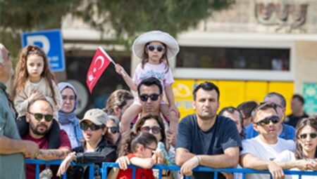 İzmir’de 19 Mayıs coşkusu