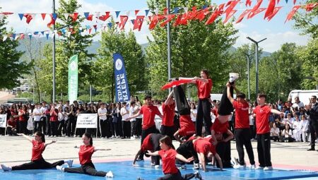 Kartepe’de 19 Mayıs Coşkusu