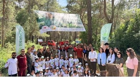 Kemer’de çevre temizliği etkinliği