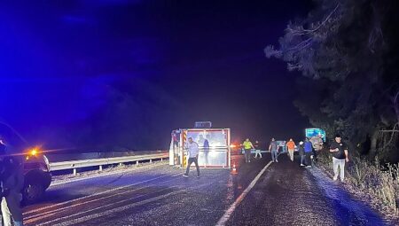 Kemer’de yola dökülen mazot kazaya neden oldu