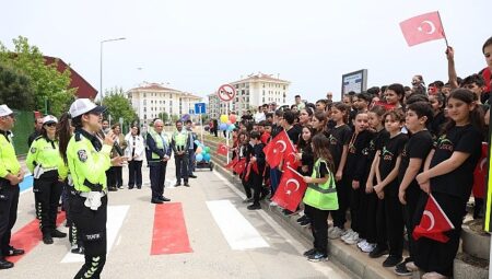 Kızılcıklı Mahallesi’nde Trafik Eğitim Sokağı açıldı