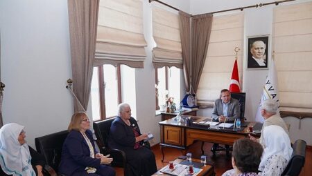 Srebrenitsa Anneleri Ayvalık’ta: “Acımızı unutmadık, unutturmayacağız”