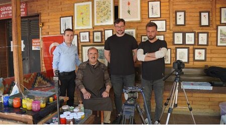 Suya Yazılan Sanat ile Yarım Asır