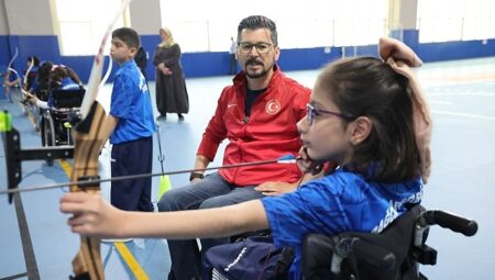 Türkiye’nin ilk Engelli Çocuk Okçuluk Takımı Bağcılar’da kuruldu