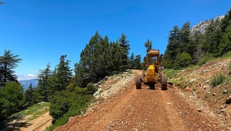 Akseki’de yayla yollarında bakım ve onarım çalışması