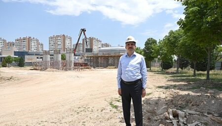 Başkan Altay: “Yurtlar Bölgesi’nde Tramvay Hattımızı Yukarı Alacağımız Köprü Çalışmamız Kesintisiz Bir Şekilde Devam Ediyor”