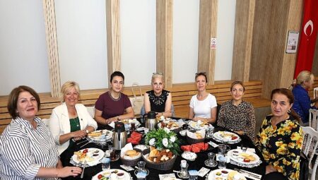 Başkan Aydın Muhtarlarla Ortak Akıl Buluşması’nda Bir Araya Geldi