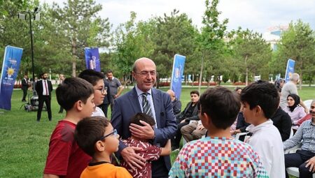 Başkan Pekyatırmacı Şeyh Şamil ve Mehmet Akif Mahallelerinde Vatandaşların Sorularını Cevapladı