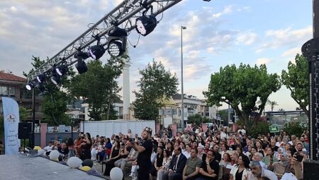 Başkan Yardımcısı Semih Top mezuniyet törenine katıldı