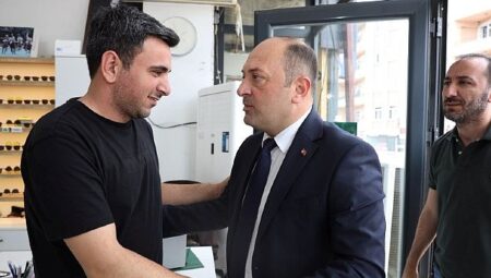 Belediye Başkanı Selçuk Yıldız’dan 1 Haziran Optisyen ve Gözlükçüler Günü’nde Anlamlı Ziyaret