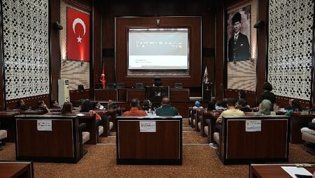 Belediye personeline resmi yazışma eğitimi