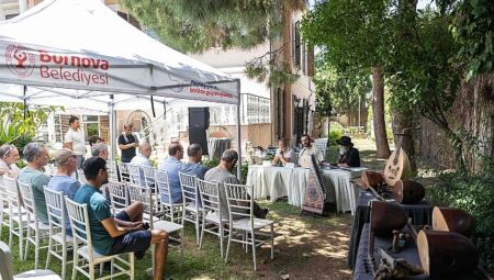 Bornova’da çalgı yapımının büyüsü yaşandı