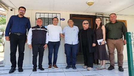 Buca Belediye Başkan Vekili Hüseyin Benzer’den muhtarlara çıkarma
