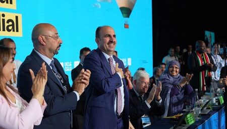 Cumhurbaşkanı Erdoğan Dünya Belediyeler Birliği Başkanlığı İçin Başkan Altay’ı Telefonla Tebrik Etti  Başkan Altay: “Sayın Cumhurbaşkanımızın Yerel Yönetimler ve Dış Politikadaki Vizyonunu UCLG’de Sürdüreceğiz”