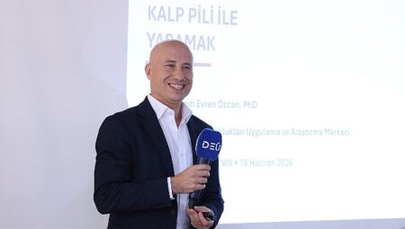 DEÜ Bilim Kafe Sohbetleri’nin 8’inci Buluşmasında “Kalp Pili ile Yaşamak” Konuşuldu