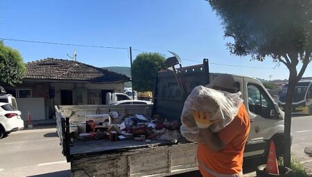 Gemlik’te Sağlıksız Gıda Deposuna Zabıta Baskını