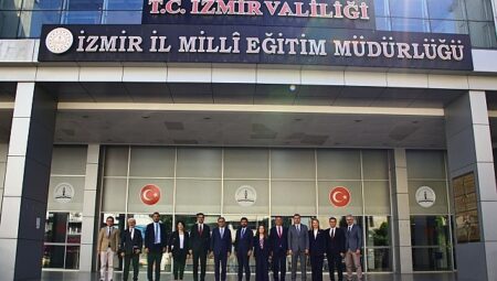 Hayat Boyu Öğrenme Genel Müdürü Dr. Emre Topoğlu ve Ekibi İzmir’i Ziyaret Etti