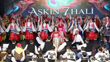 İnegöl Belediyesi Halk Dansları Topluluğu Yaza Merhaba Dedi