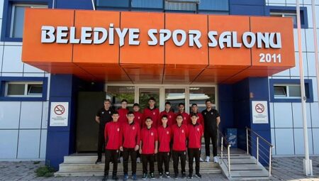 İnegöl Belediyespor Midi Erkekler Voleybol Takımı Türkiye Şampiyonasında
