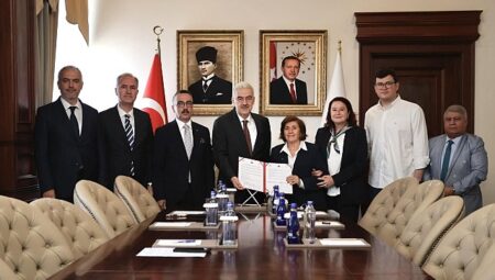 İnegöl’e 7 Birimli Yeni Aile Sağlığı Merkezi İçin Protokol İmzalandı