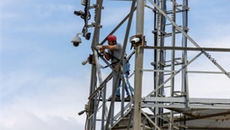 İzmir’in kritik haberleşme altyapısına güneş enerjili güvence