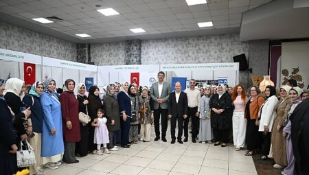 Karmek Yıl Sonu Sergisinde Büyük Coşku