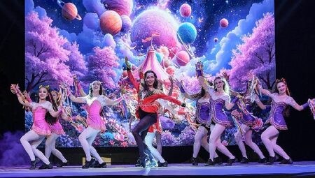 Karneval’da çocuklar Luna’nın ışığı ile büyülendi