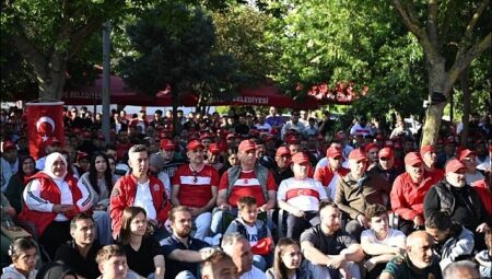 Kartepe Milli Takım İçin Tek Yürek Oldu