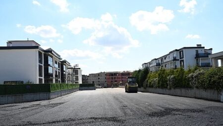 Kartepe’de Asfalt Seferberliği Sürüyor