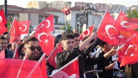 Keçiören’de Millî Heyecan Dev Ekranda Yaşandı
