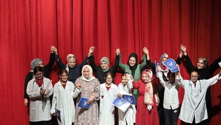 Konaklı çocuklar yıl sonu coşkusunu Başkan Mutlu’yla paylaştı