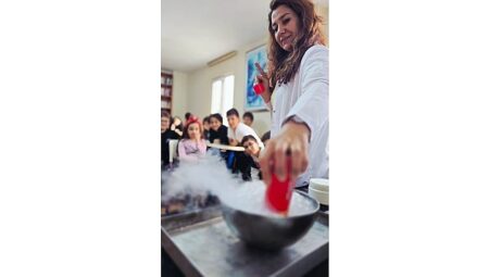 Maltepe’de çocuklar bilimi eğlenerek öğreniyor