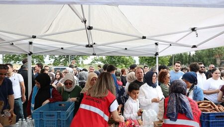 Menemen Belediyesi, YKS’de de öğrenci ve velilerin yanında