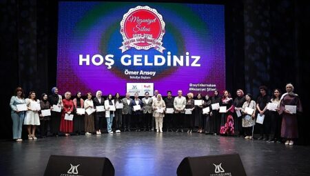 Mezuniyet Sergisi Açılışı ve Mezuniyet Şöleni Zeytinburnu Kültür Sanat’ta Gerçekleşti