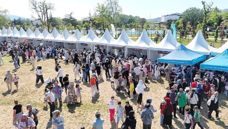 Minikler, Karneval’da hem eğleniyor hem üretiyor