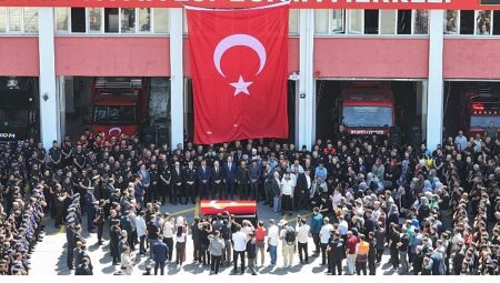 Şehit İtfaiye Erimiz Mehmet Tekeli Son Yolculuğuna Uğurlandı