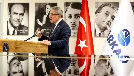 Steinway & Sons Piyanosu DEÜ Devlet Konservatuvarı’nda