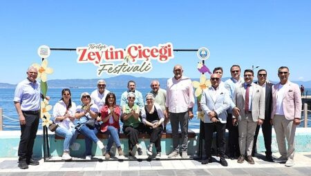Tirilye’de 2. Zeytin Çiçeği Festivali Başladı