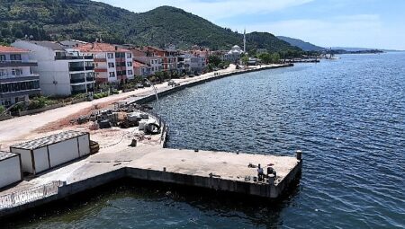 Ulaşlı’daki dalga kırıcı set, taşkın riskini önleyecek