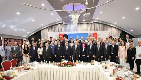 Vali Gül Bayrampaşa’da yoğun temaslarda bulundu