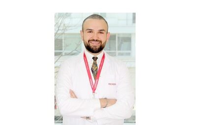 Yaza Sağlıklı ve Işıltılı Bir Ciltle Girmenin 8 Altın Kuralı