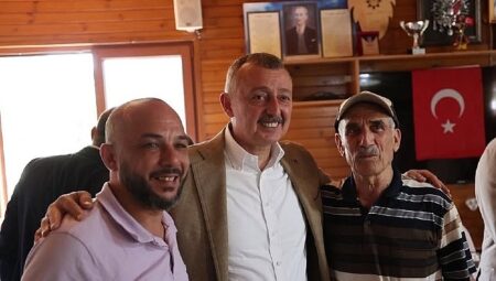 Yörükler’den Başkan Büyükakın’a şiirli karşılama