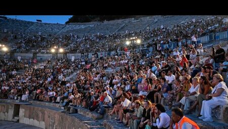 9. Uluslararası Efes Opera ve Bale Festivali’nde “Carmina Burana” Sahnelendi