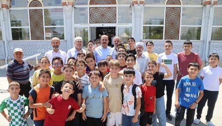 Başkan Altay Yaz Kur’an Kursu Öğrencileriyle Bir Araya Geldi