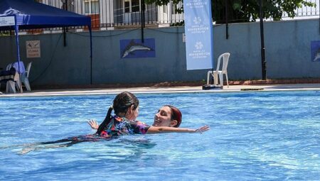 Başkan Çerçioğlu’nun Öncülüğünde Otizmli Çocuklar Yüzmeyle Güçleniyor