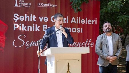 Başkan Tugay, şehit aileleri ve gazilerle buluştu  “Ne yaparsak yapalım hakkınız ödenmez”
