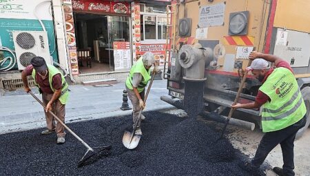 Başkan Vekili Akın, Bağlar Caddesi’ndeki yenileme çalışmalarını yerinde inceledi