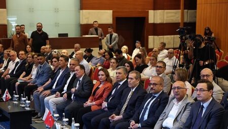 Başkan Vekili Özdemir Kaleiçi Zirvesi’ne katıldı