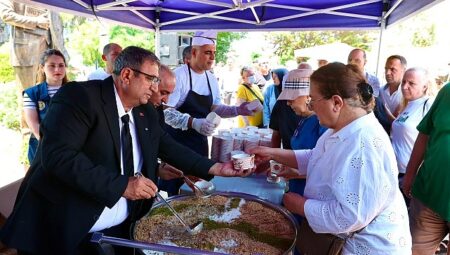 Buca’da aşure birlik ve beraberlik için karıldı