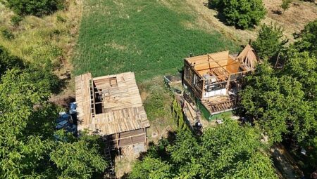 İnegöl Belediyesi’nden Çitli’de 16 Kaçak Yapıya Müdahale